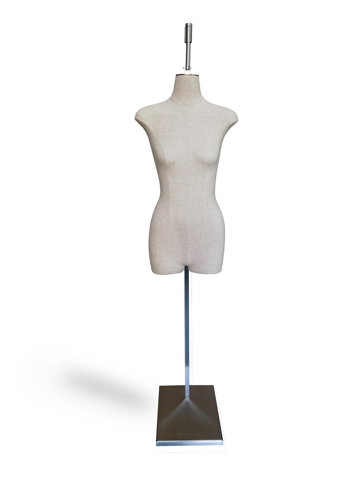 Maniquí femenino de medio cuerpo de lino premium xintu, vista frontal, con base de metal cepillado para exhibición de moda.