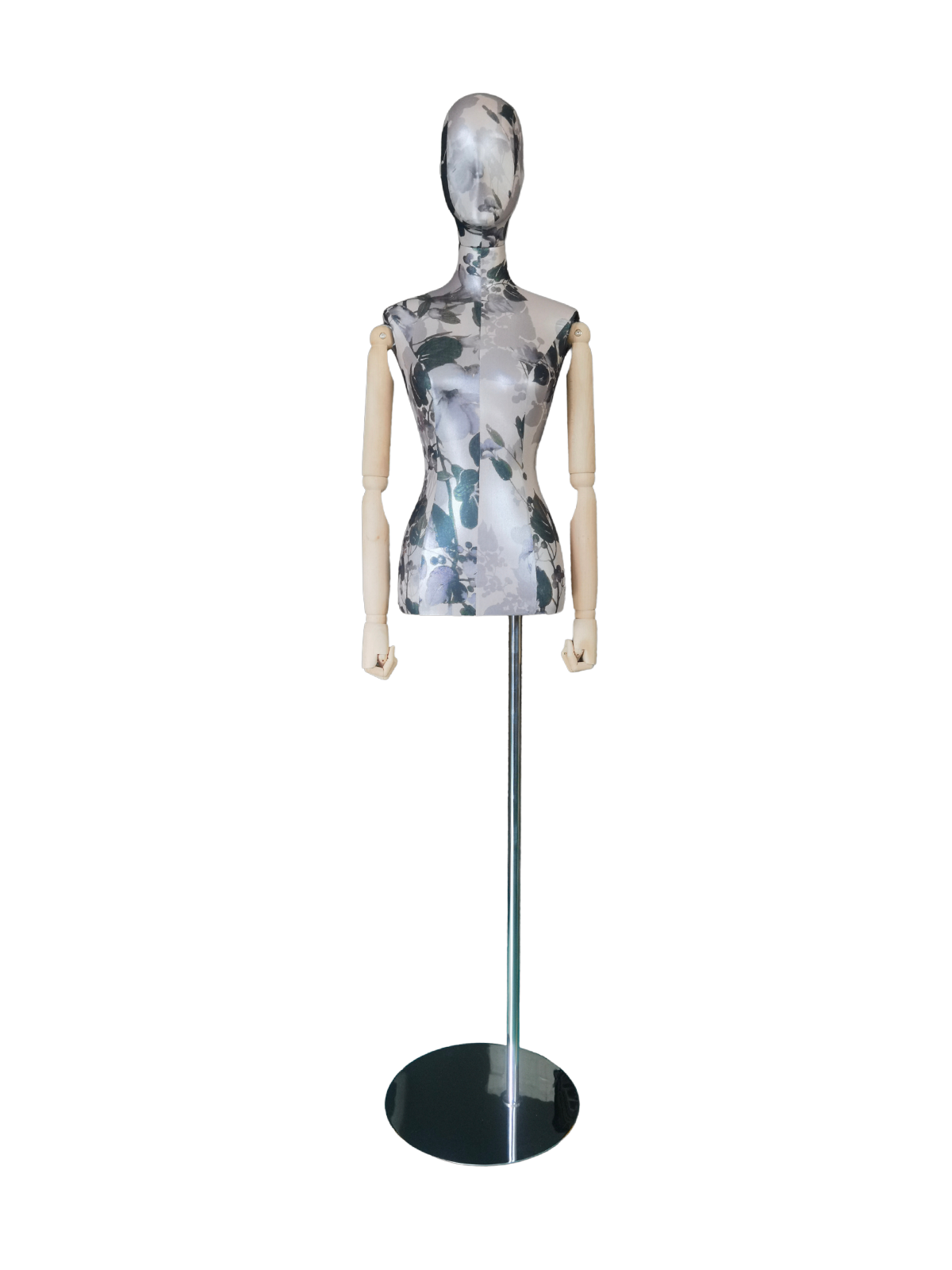 抽象的な頭部、花柄の布地、関節式の木製の腕、黒い丸い台座を備えた XINTU 女性胴体マネキン。.