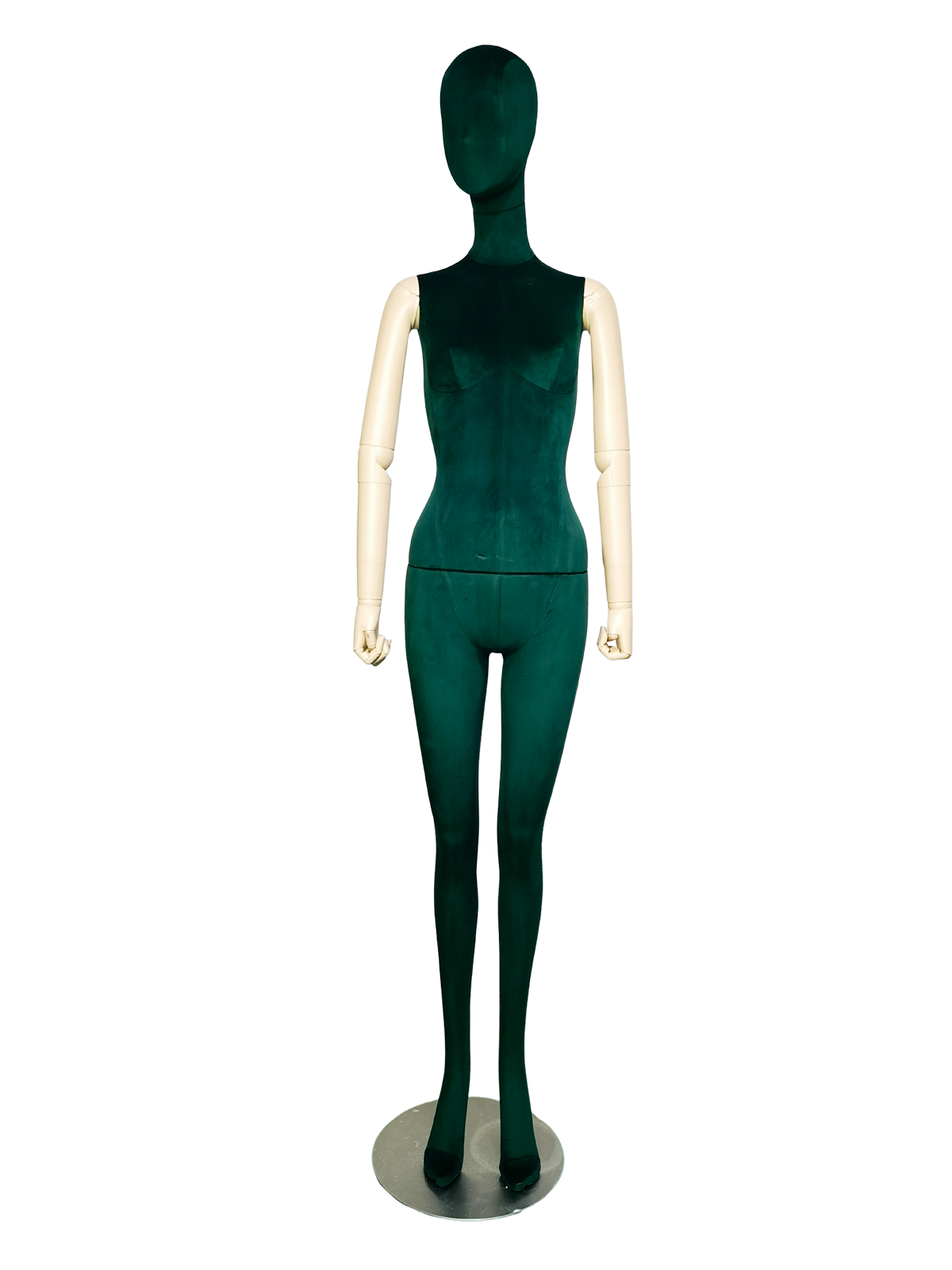 xintu-premium-grüner-Samt-weibliche-Ganzkörper-Schaufensterpuppe-verstellbare-weiße-Arme-Metallfuß-vorne Vorderansicht einer XINTU Ganzkörper-Frauenpuppe mit dunkelgrünem Samtkörper und abstraktem Kopf sowie kontrastierenden weißen, verstellbaren Armen auf einem runden Metallsockel.