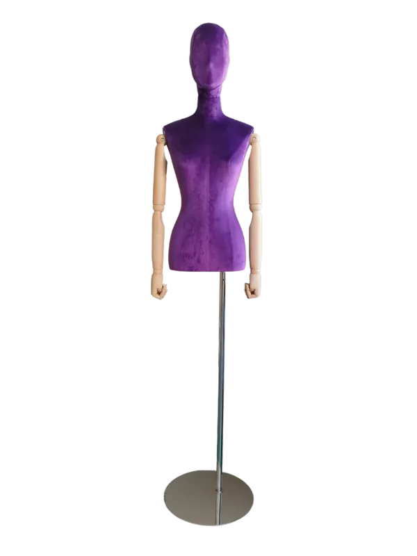 XINTU — buste femme haut de gamme en velours pourpre, bras articulés en bois, socle rond argenté, vue de face