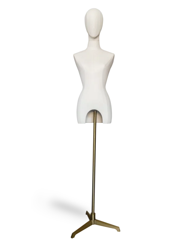 Maniquí de medio cuerpo femenino Xintu Premium de tela blanca, con brazos de madera ajustables y base trípode dorada, sin manos.